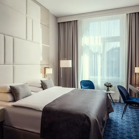 Kings Court 5* プラハ