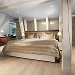 Kings Court Hotel