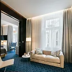 Hotel Kings Court 5*