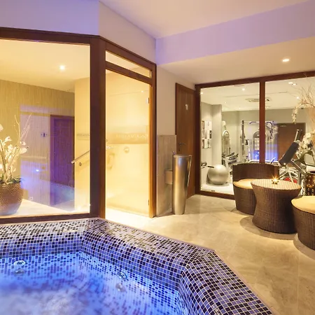 Kings Court 5*