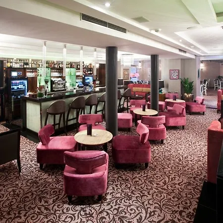 Kings Court מלון 5*