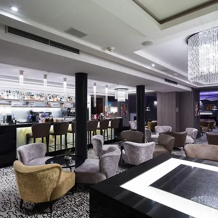 Kings Court Hotel 5*